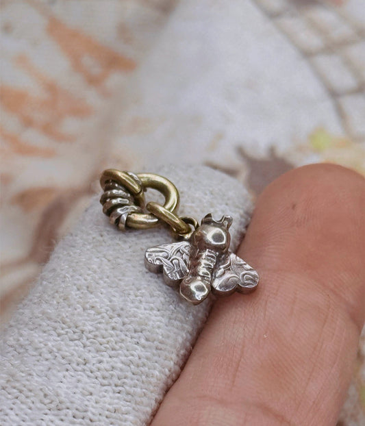 QueenBee #9 con cadena