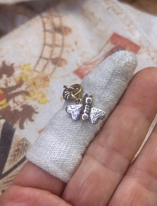 QueenBee #12 con cadena