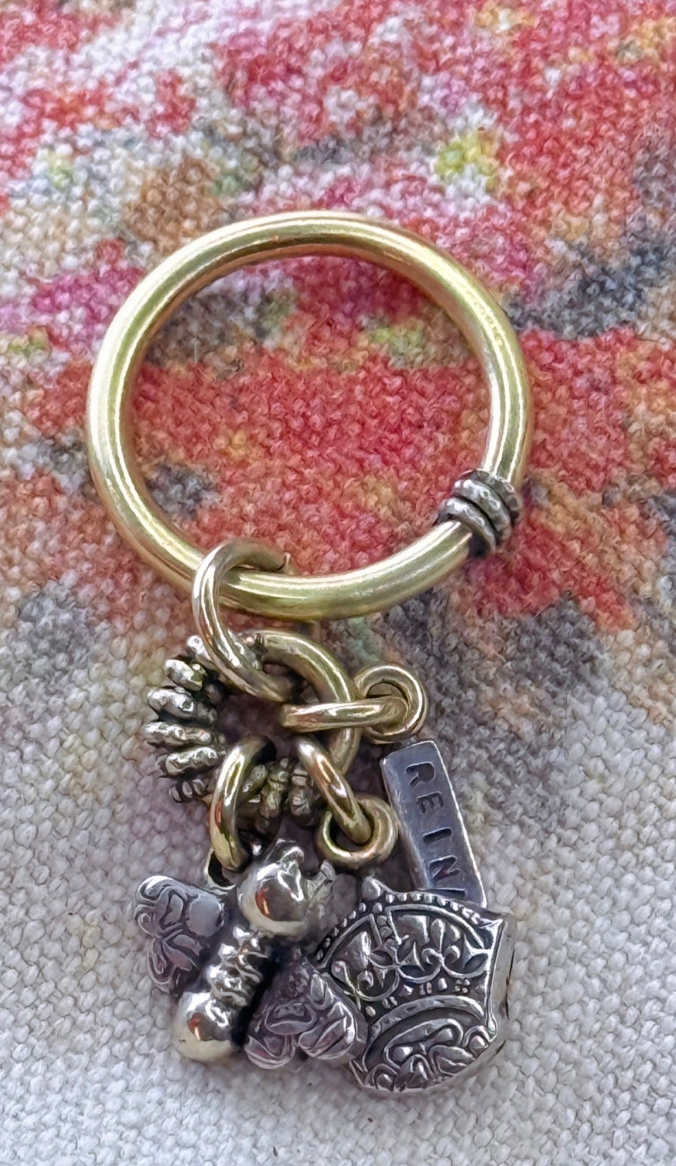 QueenBee Charm #1/sortija con los tres charms!