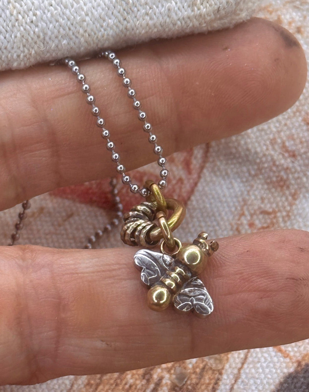 QueenBee #11 con cadena/tres Charms!