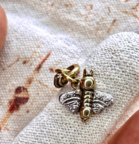 QueenBee #14 con cadena