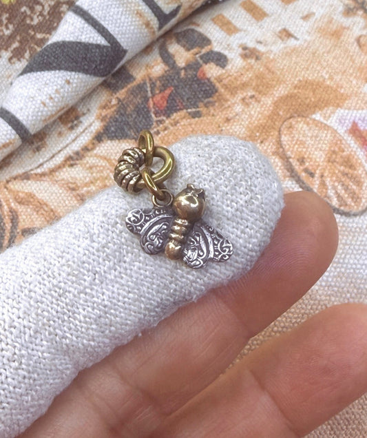 QueenBee #10 con cadena