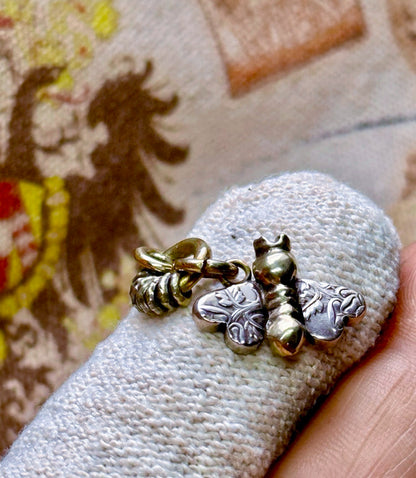 QueenBee #7 con cadena