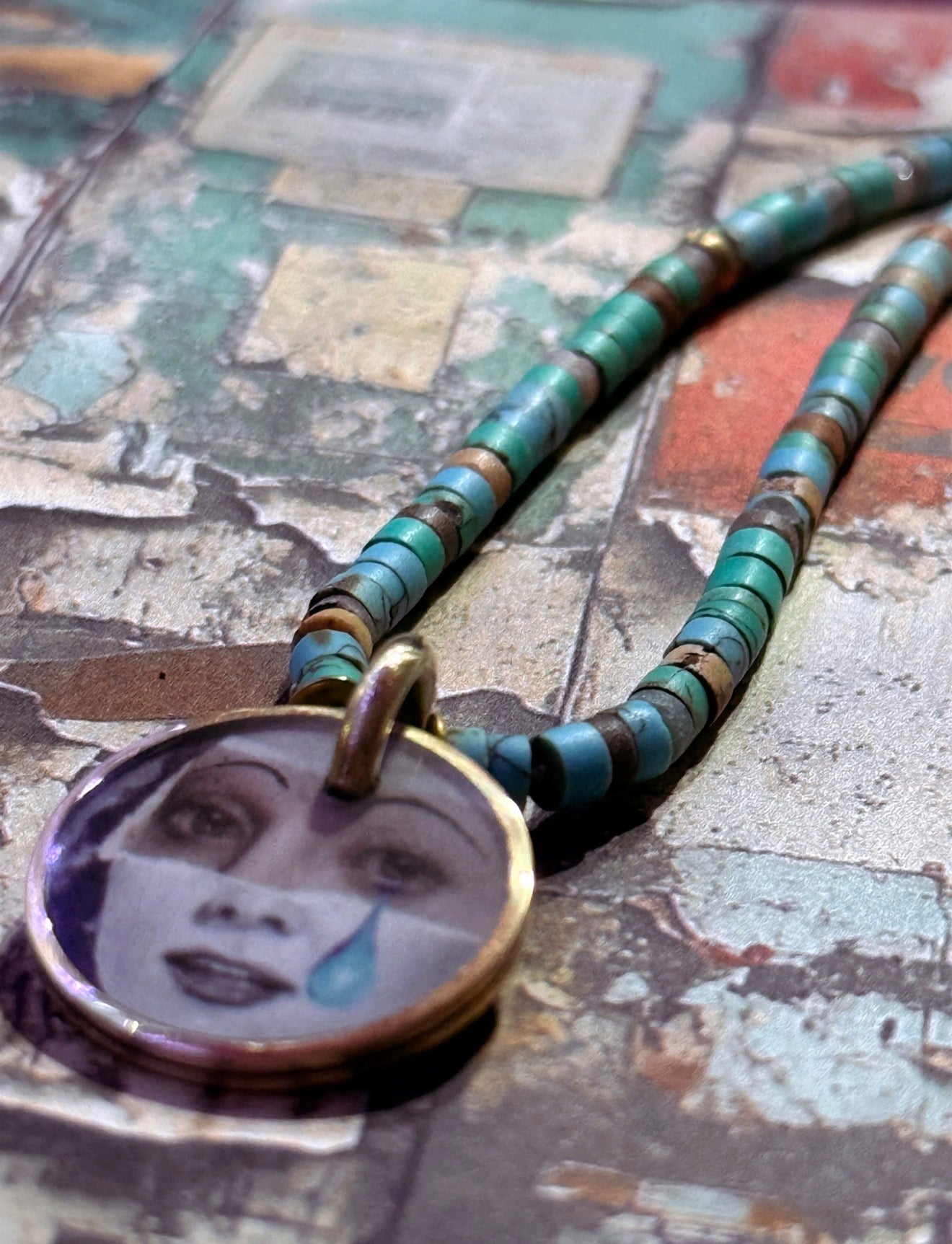 Eye Charm-Collar "you make me cry"
