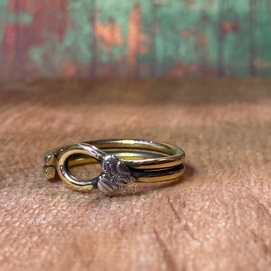 anillo con corazón en bronce